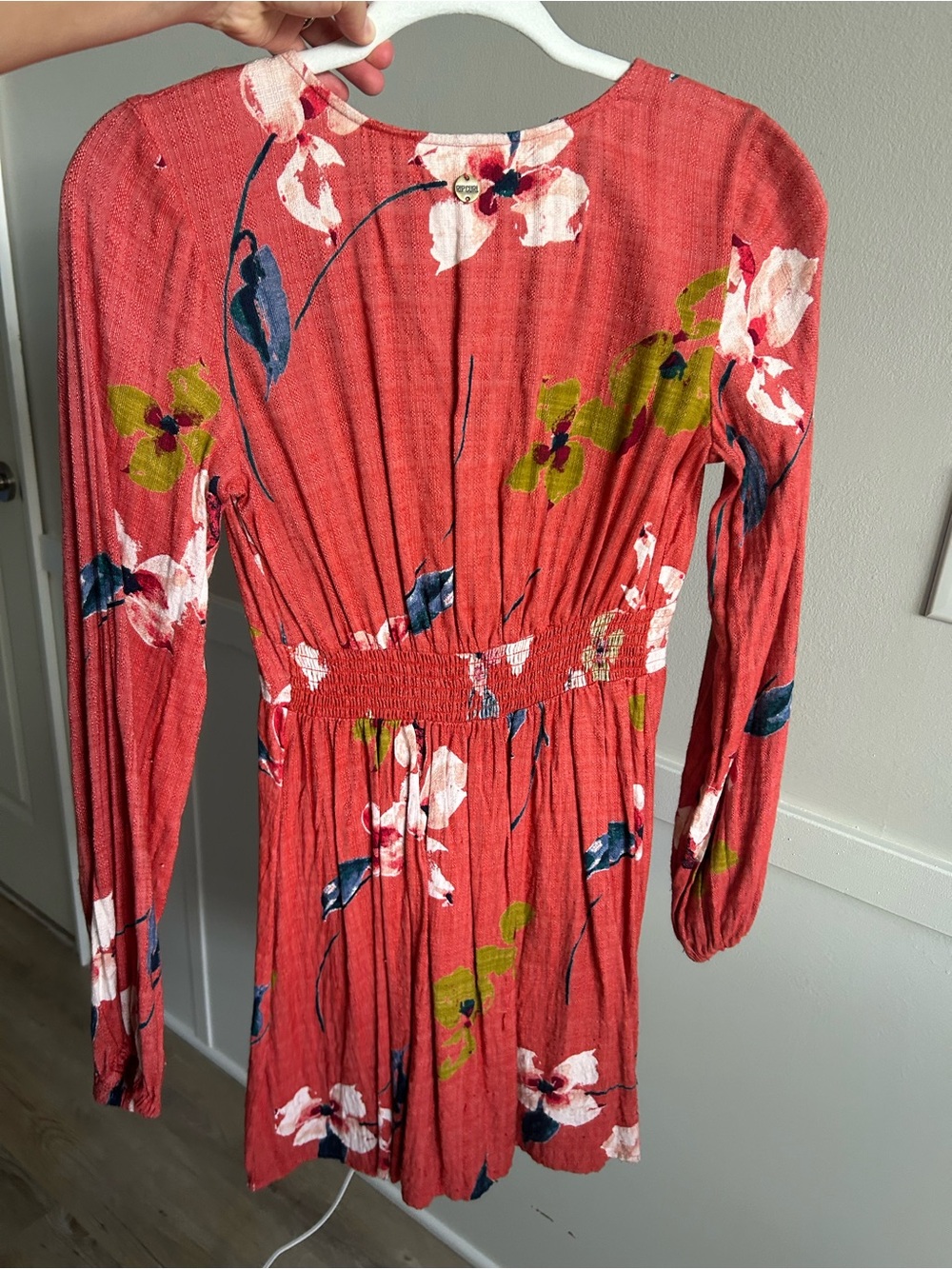 Rip Curl Coral Red Floral V-Neck Long Sleeve Dress - Picture 3 of 3